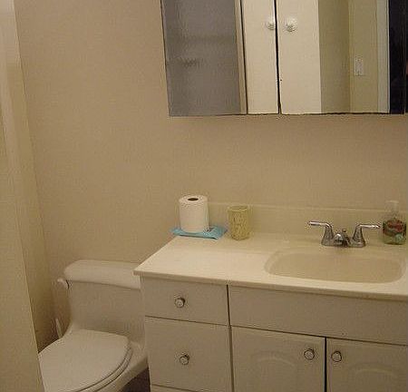 3rd image of 5010 S Sanford Ave