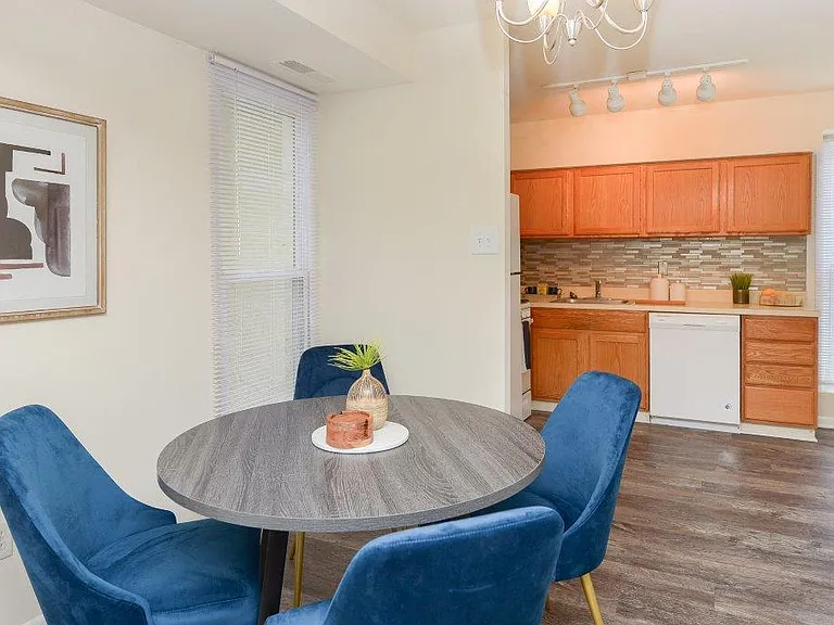 Willowbrook Apartment Homes — Photo 3