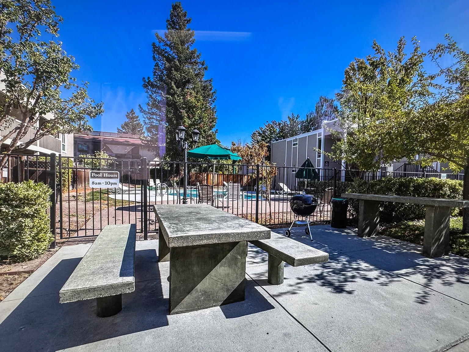 Oak Park Manor — Photo 4