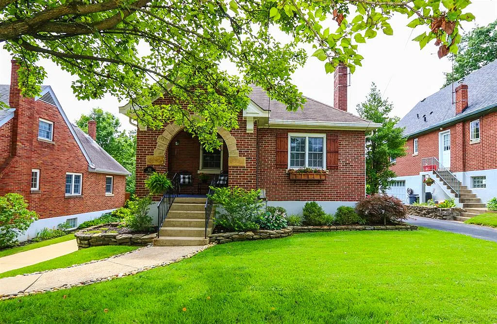 105 Rosa Ave photo 1