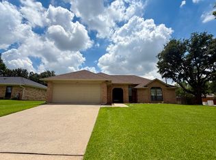 133 Springhill Dr, Hurst, TX 76054