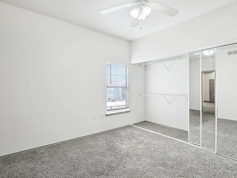 Stone Creek Apartments — Photo 58