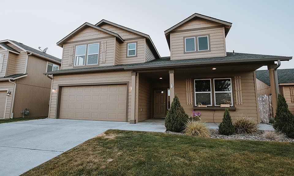 1st image of 238 Chapra St