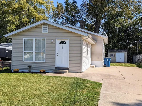 109 Abbott St, Bethalto, IL 62010