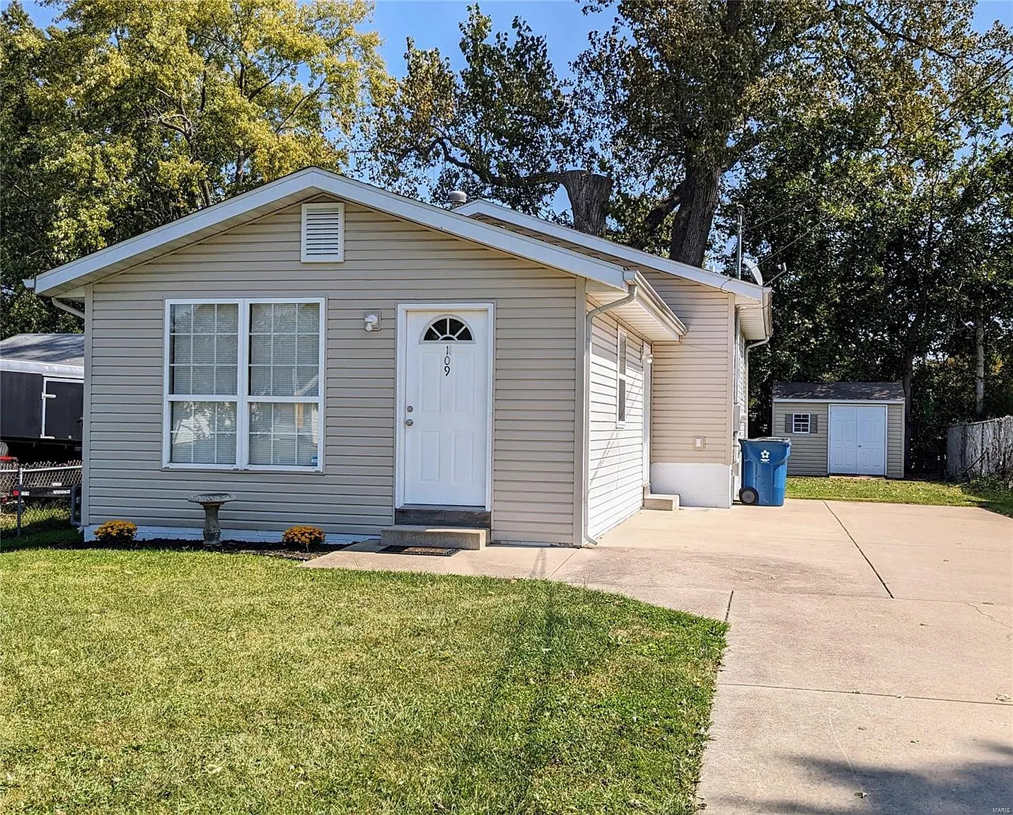 109 Abbott St photo 1