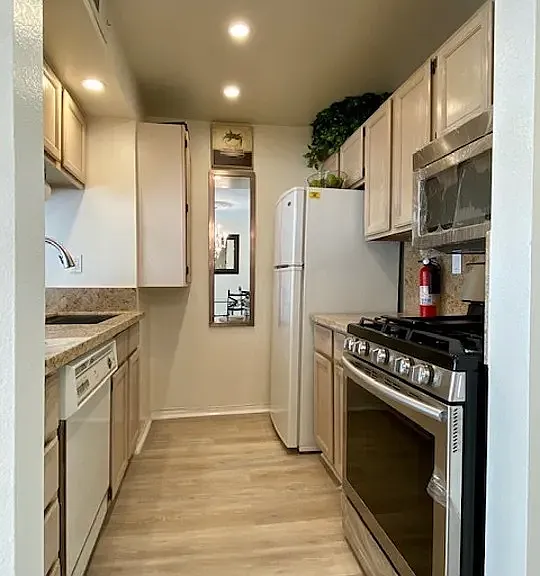 10960 Ashton Ave #306 — Photo 14