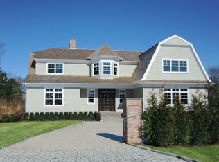 17 Dundee Ln, Southampton, NY 11968