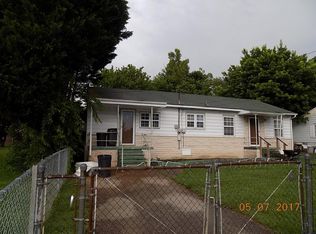 914 Vivian Ave, Rocky Top, TN 37769