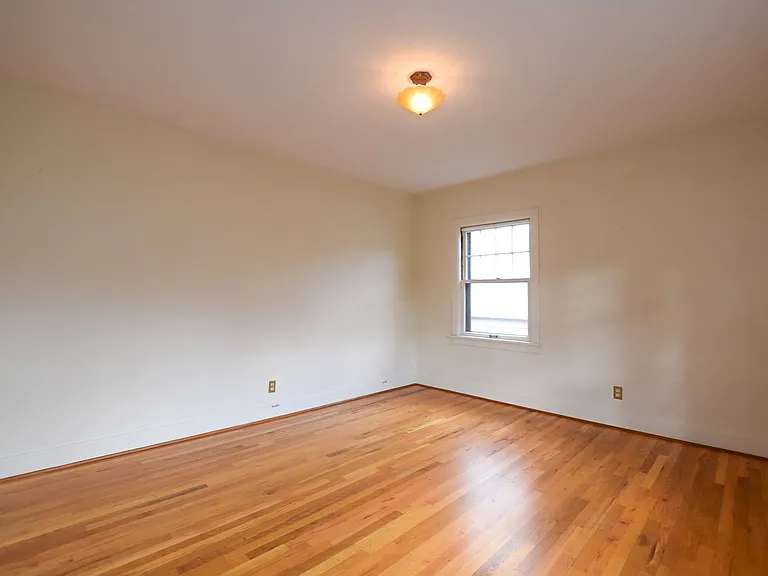 3005 SE Morrison St — Photo 12