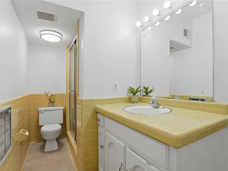 2209 Cherring Ln — Photo 18