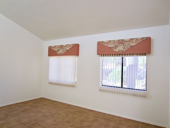5th image of 203 N Cobalt Dr