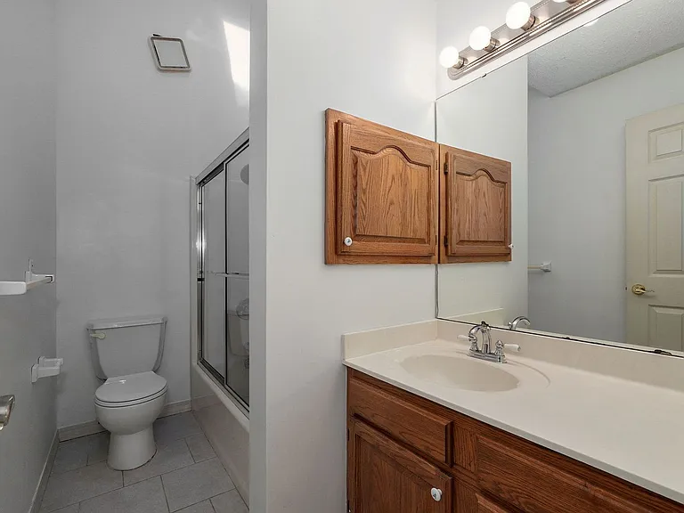 4035 S Parkcrest Ave — Photo 30