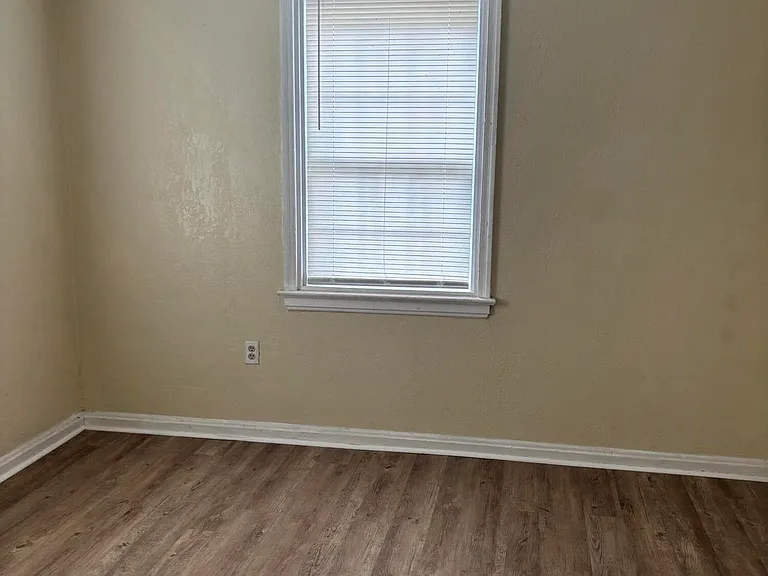8820 5th Ave — Photo 12