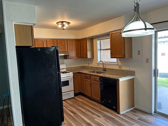 3rd image of 119 Saluria Pl