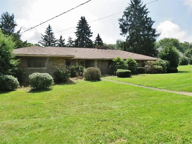 299 McMurray Rd photo 1