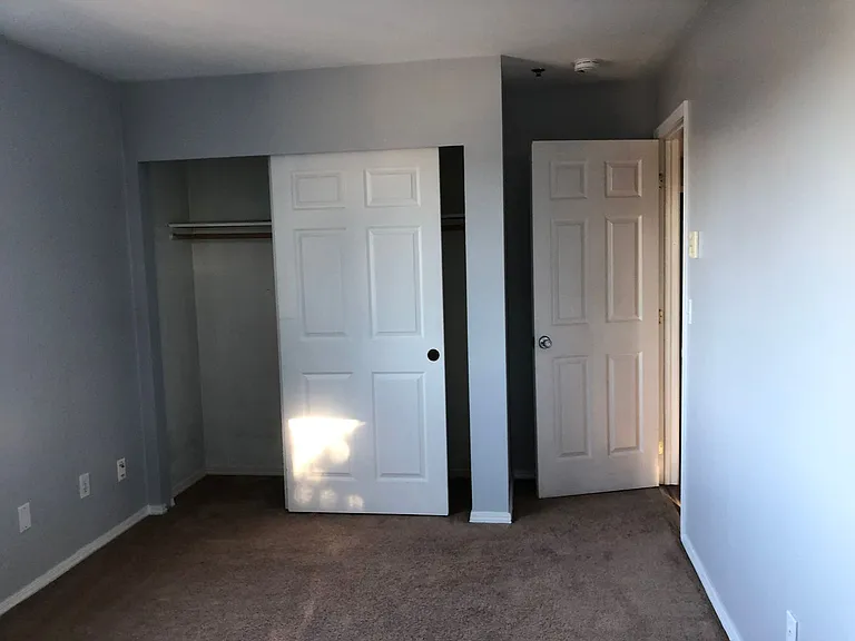 300 N Oak Harbor St #B201 — Photo 12