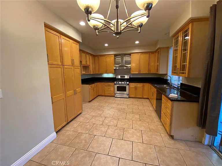 8210 Quakertown Ave — Photo 5