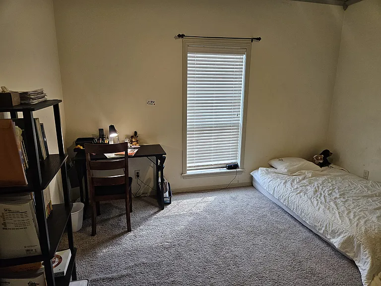 2426 Newark Cir — Photo 9