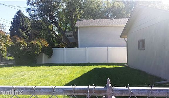 2nd image of 1843 Avenue E