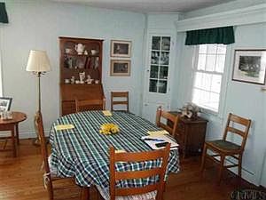 5th image of 205 Sanford St