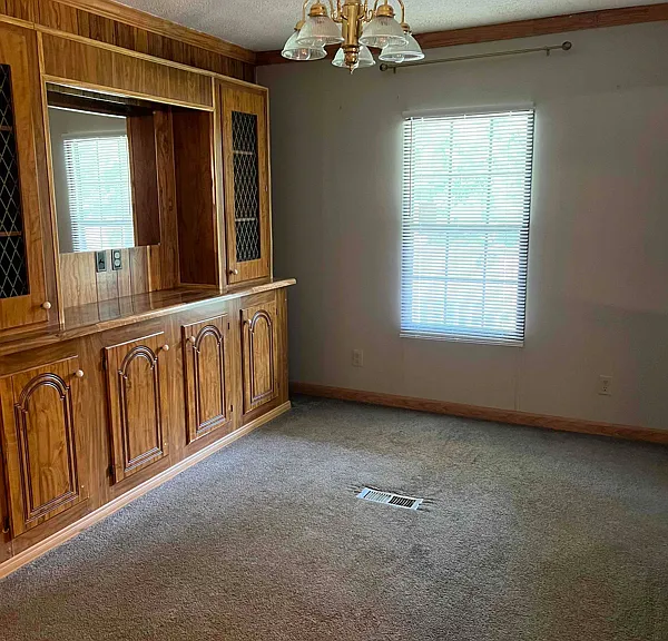 268 S Seymour Dr NW — Photo 4