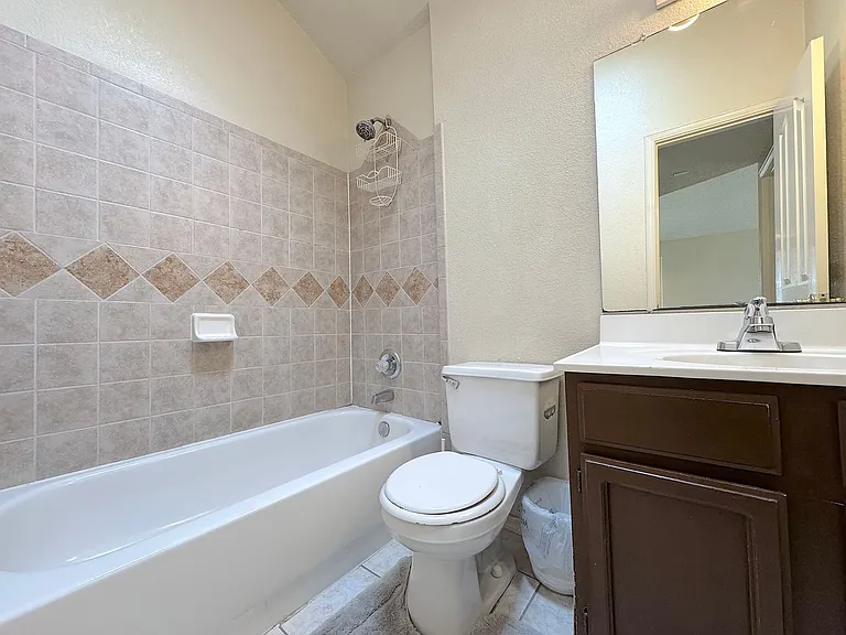 8511 Victor Ln — Photo 17