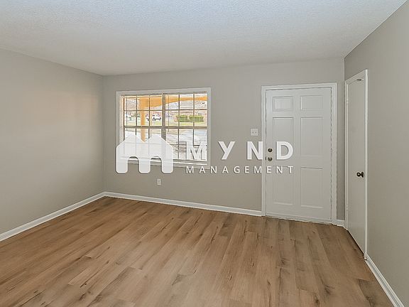 3rd image of 7629 Amhurst Dr