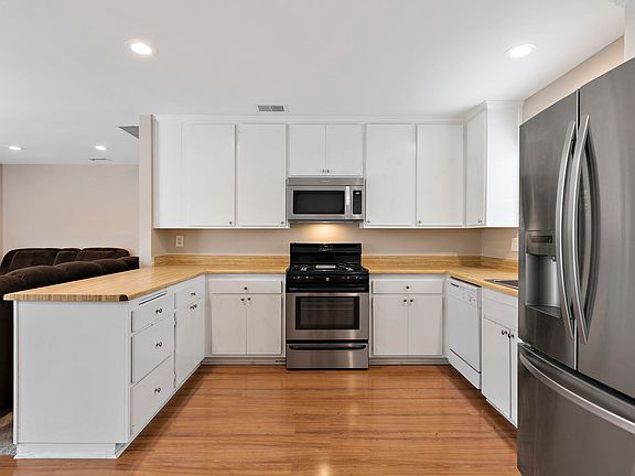 2nd image of 791 Beall St