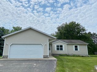 2101 Westwood Dr, Cheboygan, MI 49721