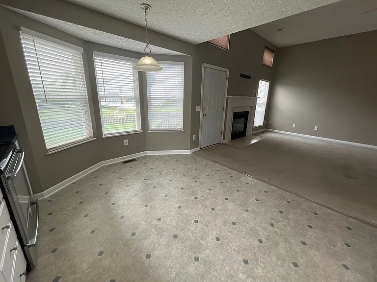 435 Vanderbuilt St — Photo 9