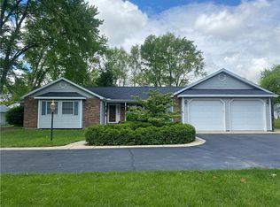 303 S Pine St, Pana, IL 62557