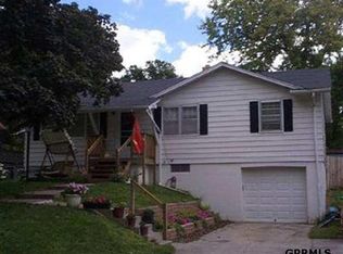 811 N Main St, Elkhorn, NE 68022