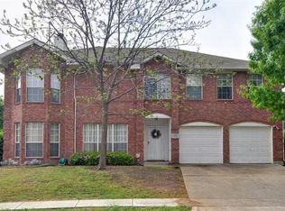 8226 Tombstone Dr, Arlington, TX 76001