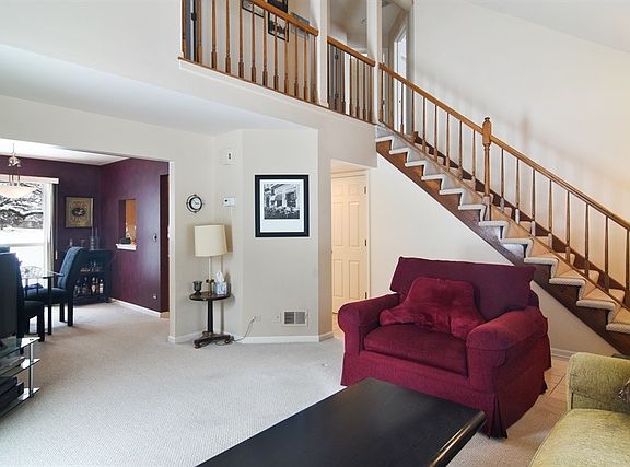 3rd image of 4053 N Newport Ln