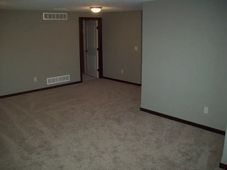 5346 N Cypress St — Photo 9