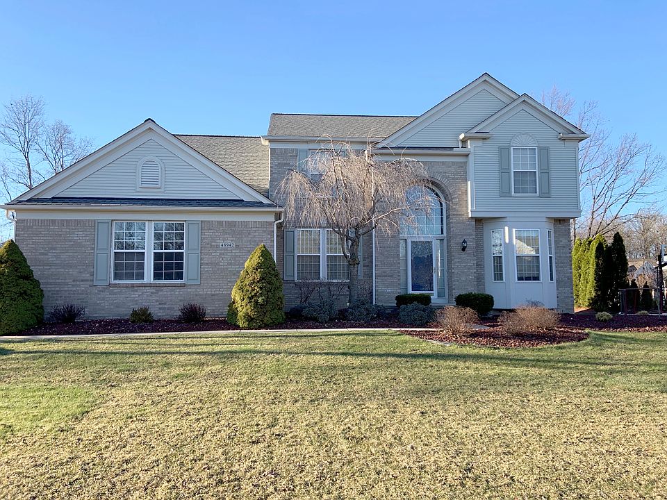 1st image of 48942 Manhattan Cir