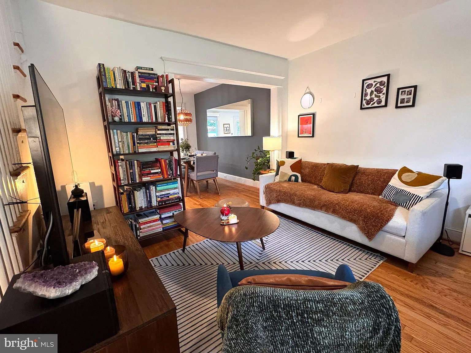 2 bed, 2.0 bath, 1321 sqft, $3,450 — Photo 1