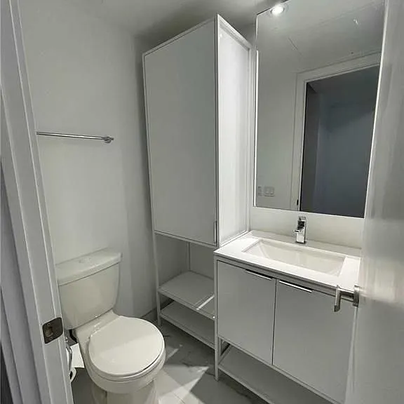 77 Shuter St #529 — Photo 11