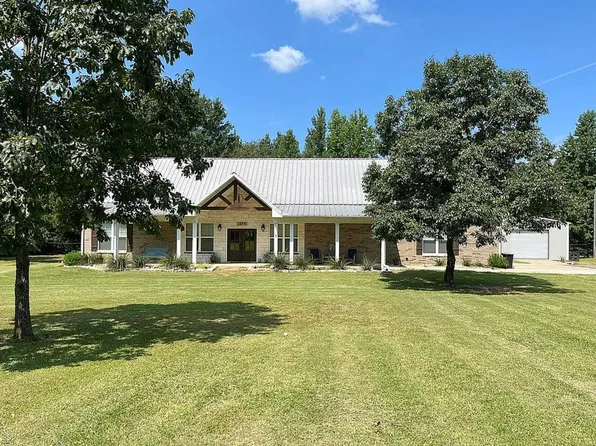 247 Patty Page Dr, Texarkana, TX 75503