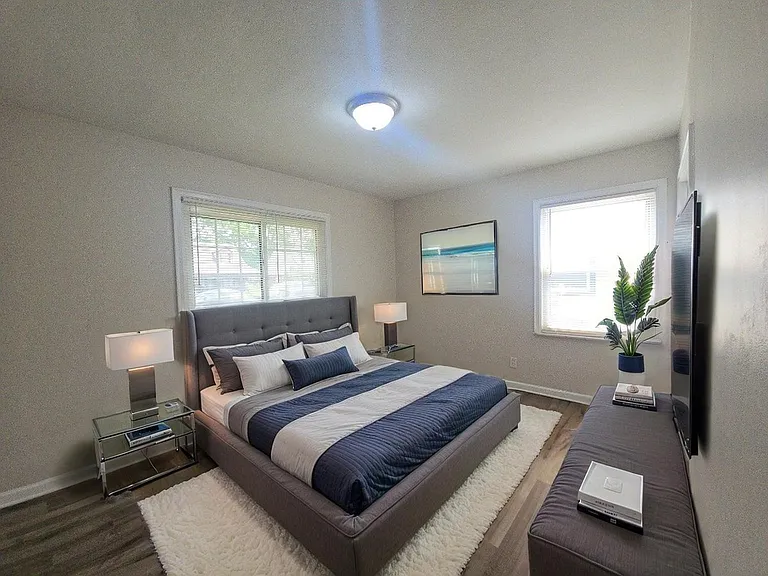 1011 Blakley Dr — Photo 13