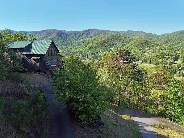 299 Bethabara Vw, Hayesville, NC 28904