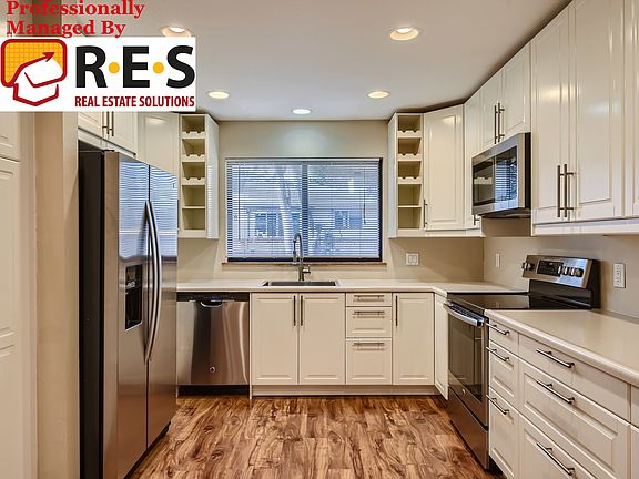 3rd image of 1383 Briar Cir