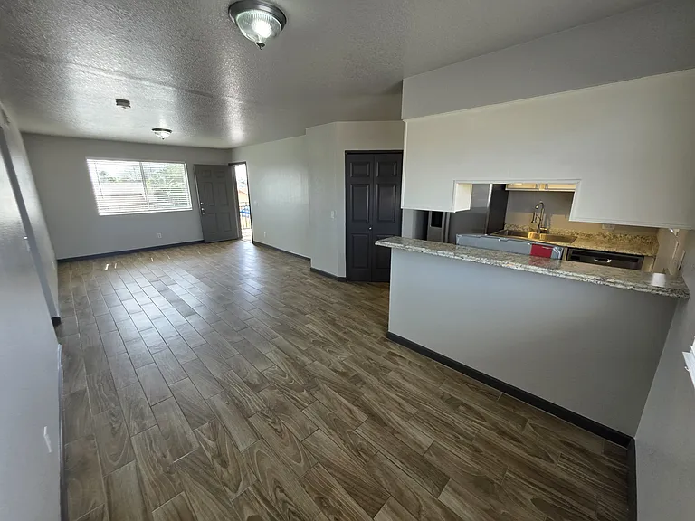 1462 E 28th Ave #4 — Photo 19