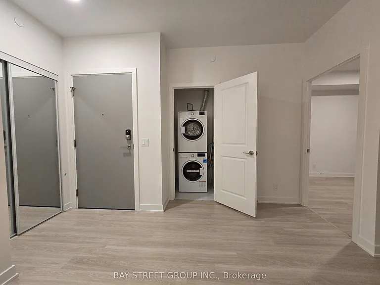 50 Upper Mall Way #1806B — Photo 11