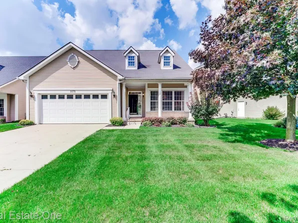 3571 Riverside Dr, Auburn Hills, MI 48326