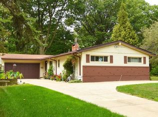 170 S Belvoir Blvd, South Euclid, OH 44121