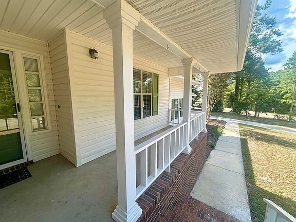 3rd image of 118 Academy Dr