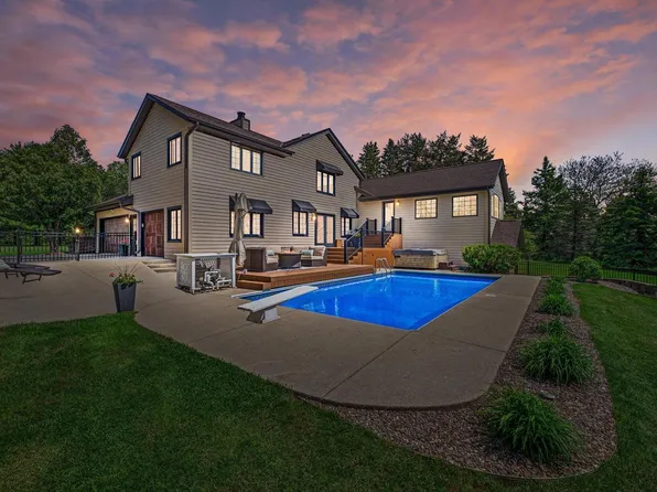 S32W32849 Bethania LANE, Dousman, WI 53118