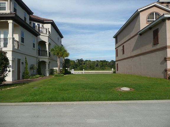 5th image of 301 Yacht Harbor Dr