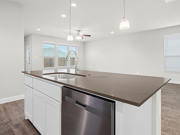 5th image of 2228 Dyre Dr